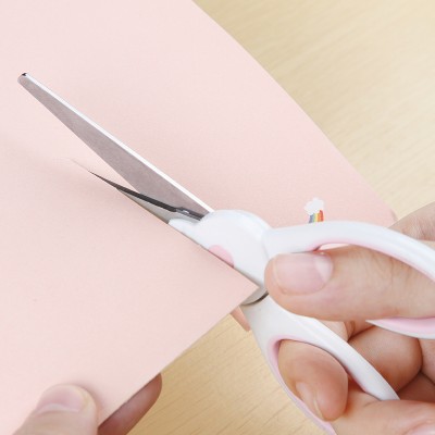 得力儿童剪刀可靠手工圆头幼儿园小号带保护套剪纸剪子学生小剪刀 6065